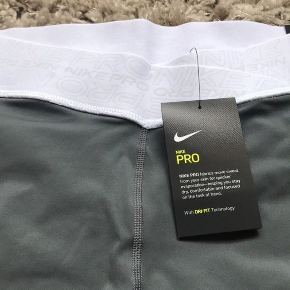 Nike Women’s Pro Shorts - New - Picture 2 of 7